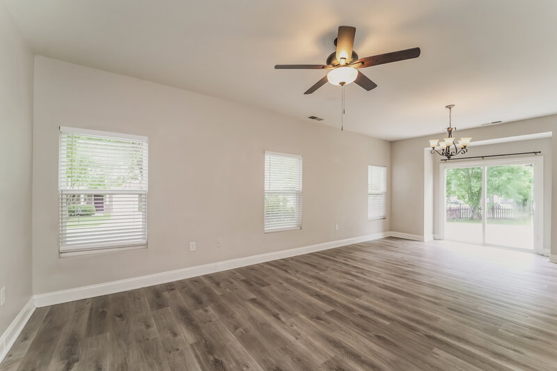 1,840/Mo, 13603 Riding Hill Ave Charlotte, NC 28213 Living Room View