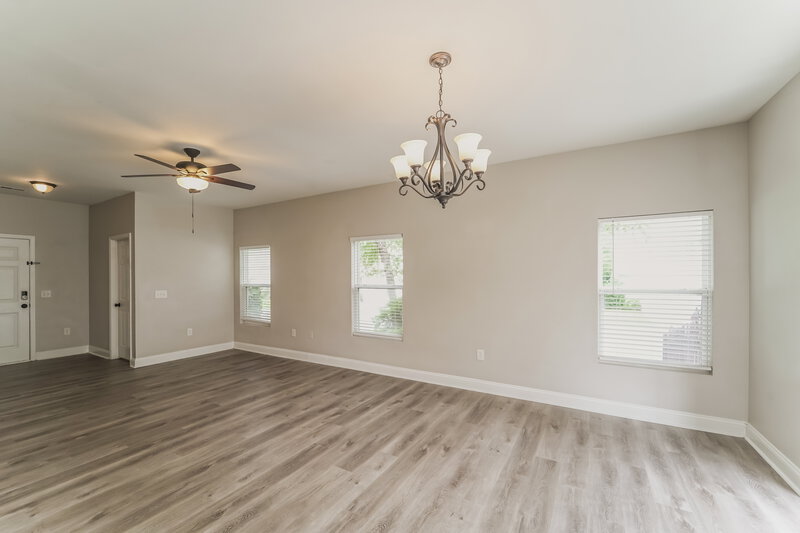 1,840/Mo, 13603 Riding Hill Ave Charlotte, NC 28213 Dining Room View