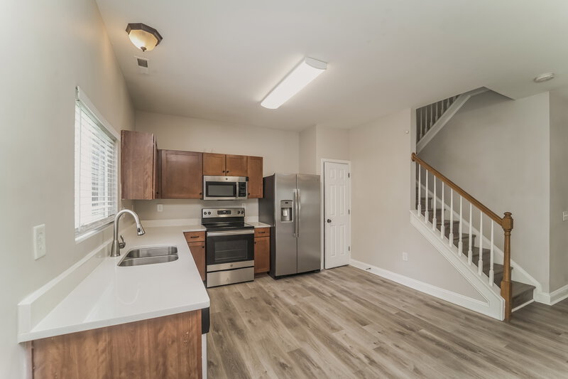 1,840/Mo, 13603 Riding Hill Ave Charlotte, NC 28213 Kitchen View 2