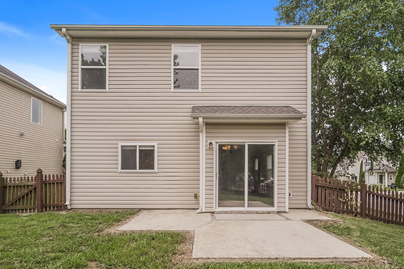 1,840/Mo, 13603 Riding Hill Ave Charlotte, NC 28213 Rear View