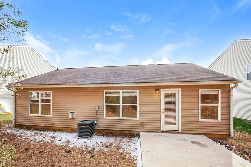 1,810/Mo, 7013 Sunman Rd Charlotte, NC 28216 Rear View 2