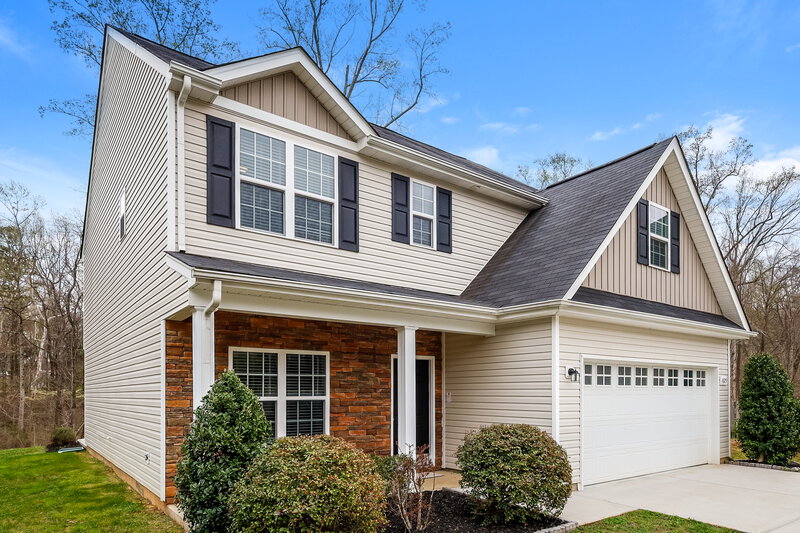 2,235/Mo, 1825 Weddington Rd Matthews, NC 28105 Front View