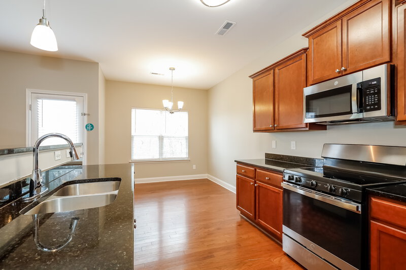 2,235/Mo, 1825 Weddington Rd Matthews, NC 28105 Kitchen View 3