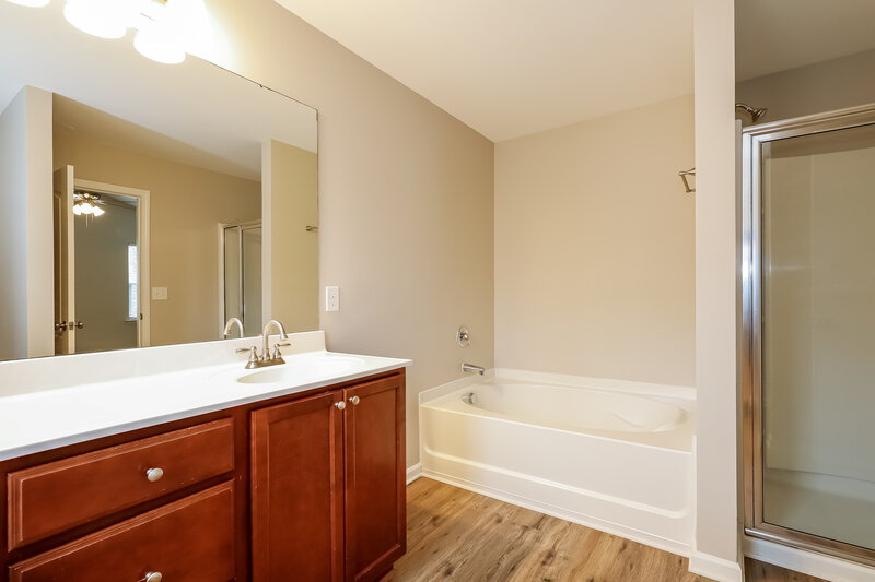 2,235/Mo, 1825 Weddington Rd Matthews, NC 28105 Main Bathroom View