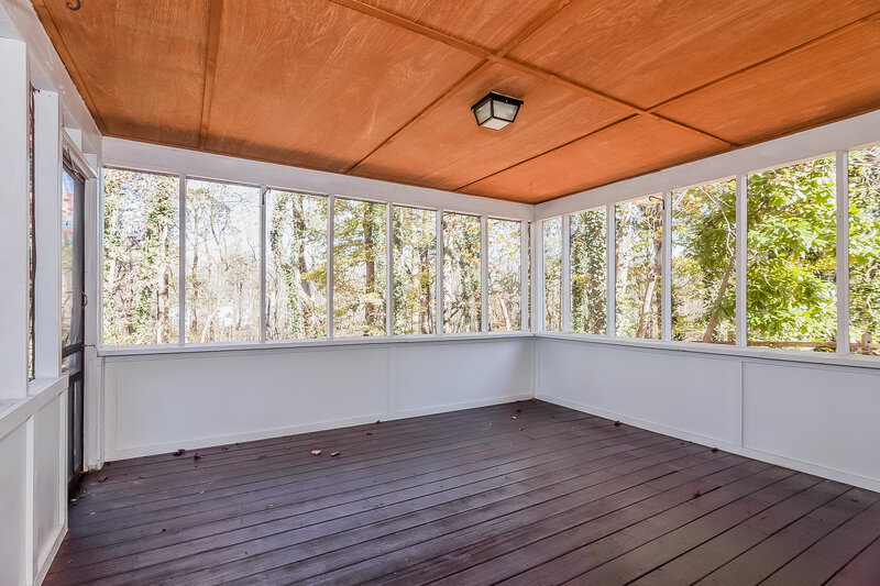 2,250/Mo, 5513 Brook Falls Ct Unit 13 Charlotte, NC 28269 Sunroom View