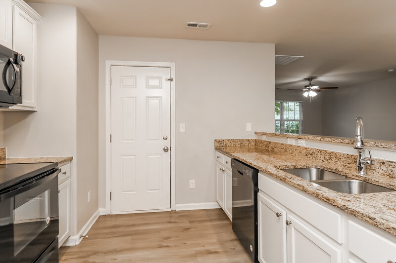 2,450/Mo, 1908 Boulder Ct Gastonia, NC 28054 Kitchen View