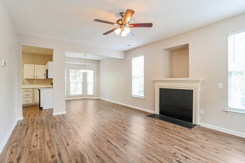 2,335/Mo, 12411 Cumberland Crest Dr Huntersville, NC 28078 Living Room View