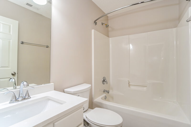 2,335/Mo, 12411 Cumberland Crest Dr Huntersville, NC 28078 Bathroom View