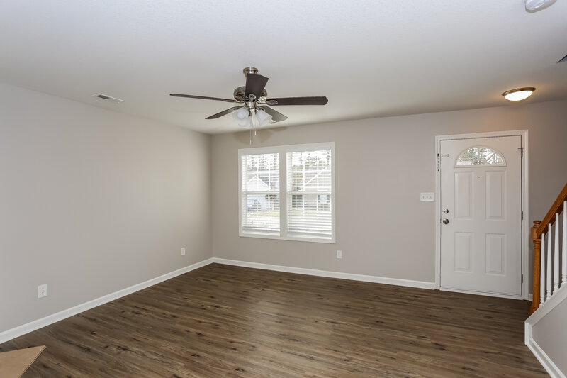 1,875/Mo, 642 Tribune Dr Charlotte, NC 28214 Living Room View