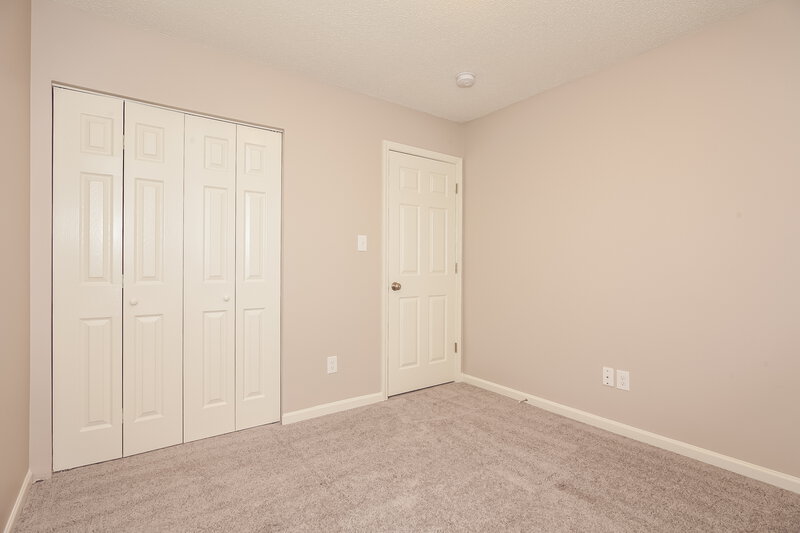 1,690/Mo, 6520 Rockwell Blvd Charlotte, NC 28269 Bedroom View 2