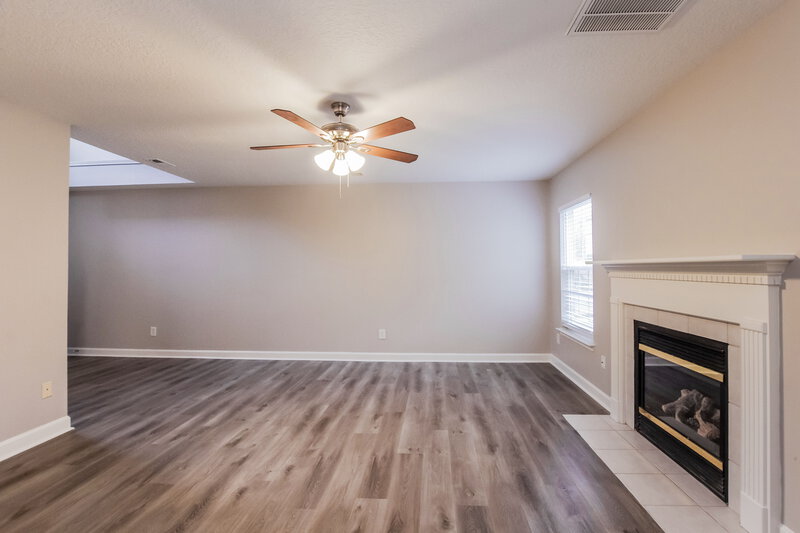 2,305/Mo, 1038 Allegiance Dr Charlotte, NC 28217 Living Room View 2