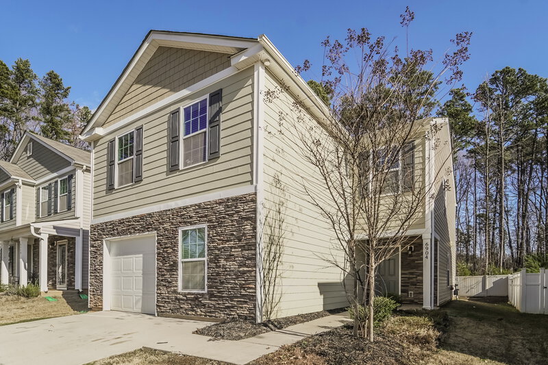 2,020/Mo, 6904 Broad Valley Ct Charlotte, NC 28216 Front View