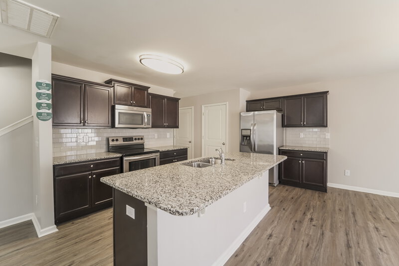 2,020/Mo, 6904 Broad Valley Ct Charlotte, NC 28216 Kitchen View