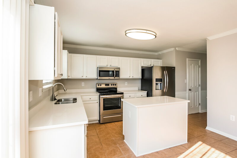 2,280/Mo, 4521 Oakburn Drive Charlotte, NC 28269 Kitchen View 2