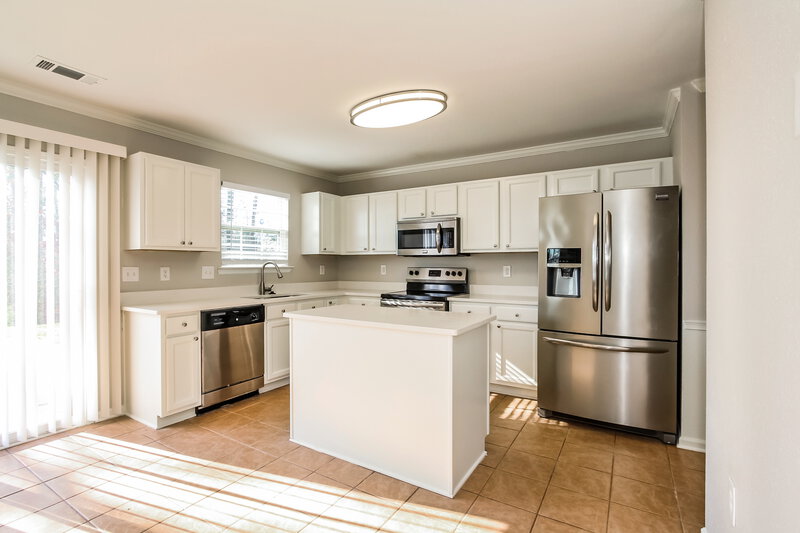 2,280/Mo, 4521 Oakburn Drive Charlotte, NC 28269 Kitchen View 3