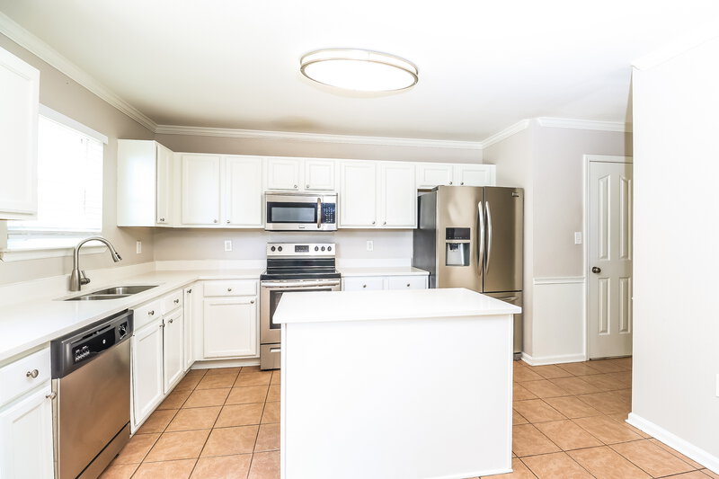 2,220/Mo, 4521 Oakburn Drive Charlotte, NC 28269 Kitchen View 2