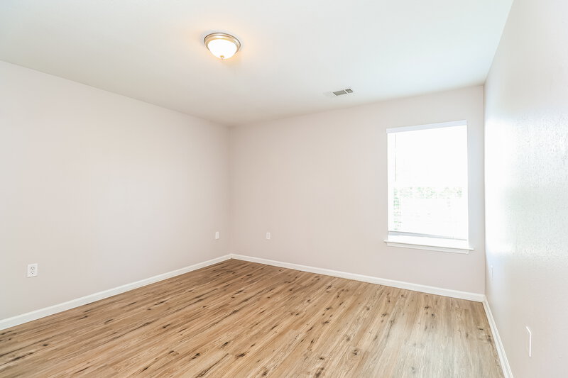 2,220/Mo, 4521 Oakburn Drive Charlotte, NC 28269 Bedroom View 2