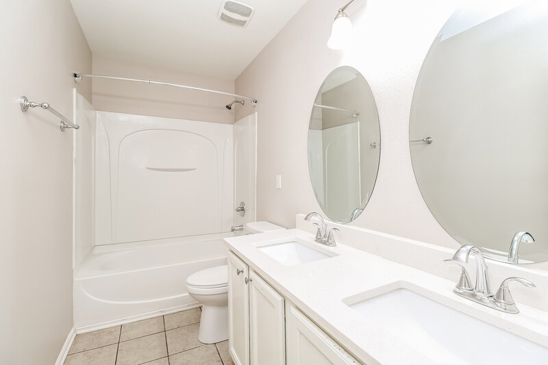 2,220/Mo, 4521 Oakburn Drive Charlotte, NC 28269 Bathroom View