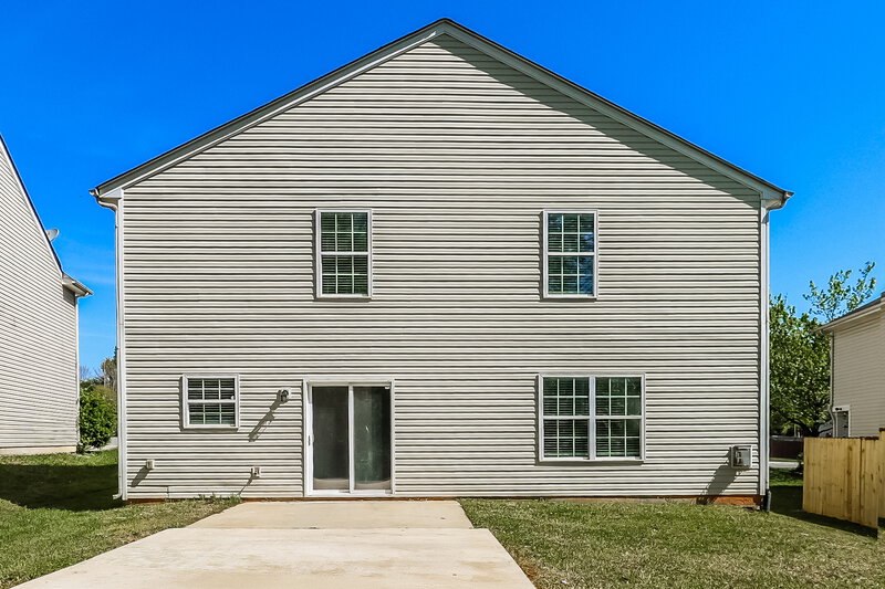 2,220/Mo, 4521 Oakburn Drive Charlotte, NC 28269 Rear View