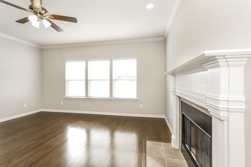 3,410/Mo, 2101 Lake Vista Drive Mount Holly, NC 28120 Living Room View 2