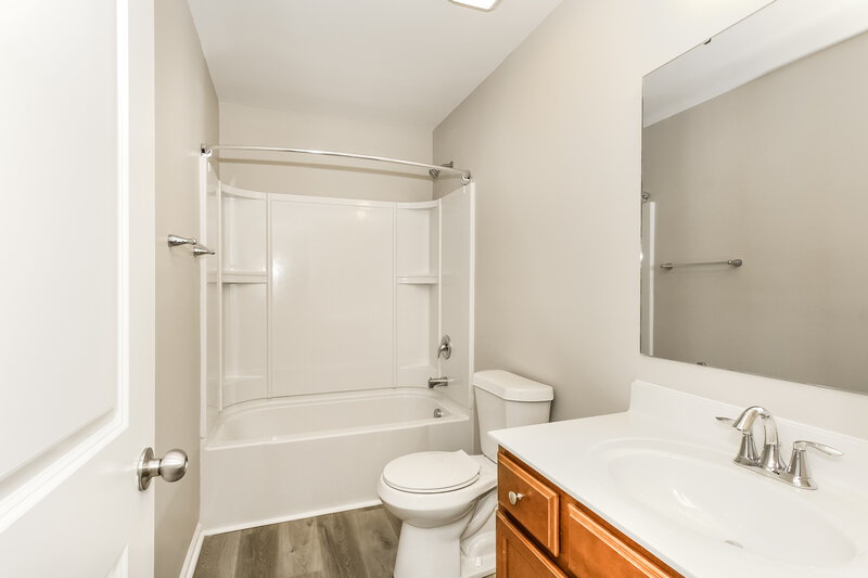 3,410/Mo, 2101 Lake Vista Drive Mount Holly, NC 28120 Bathroom View