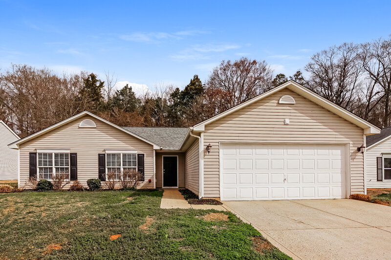 1,890/Mo, 2082 Chapel Creek Rd Concord, NC 28025 External View