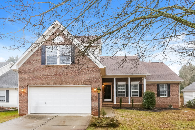 3,710/Mo, 5719 Falls Ridge Ln Charlotte, NC 28269 Front View 2