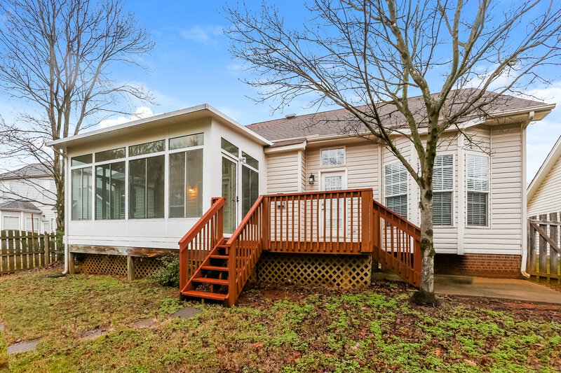 3,710/Mo, 5719 Falls Ridge Ln Charlotte, NC 28269 Rear View 2