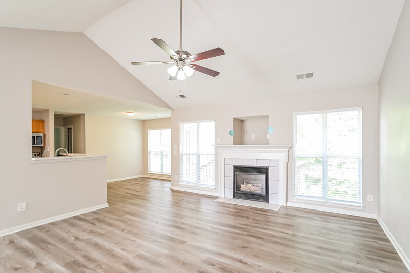 2,180/Mo, 3522 Mayspring Pl Charlotte, NC 28269 Living Room View 2