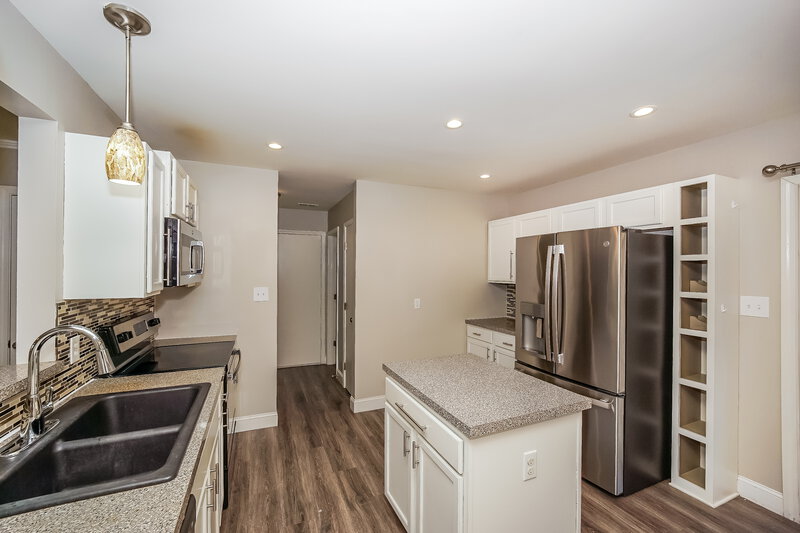 1,965/Mo, 125 Camforth Dr Mooresville, NC 28117 Kitchen View 2