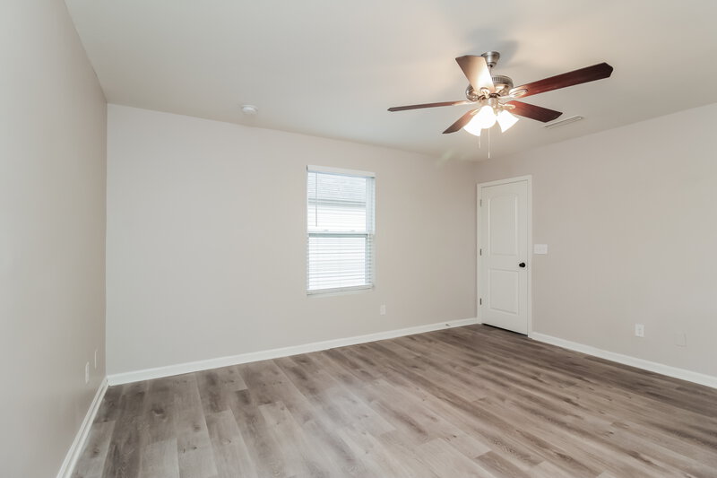 2,200/Mo, 916 Harrier Rd Charlotte, NC 28216 Main Bedroom View