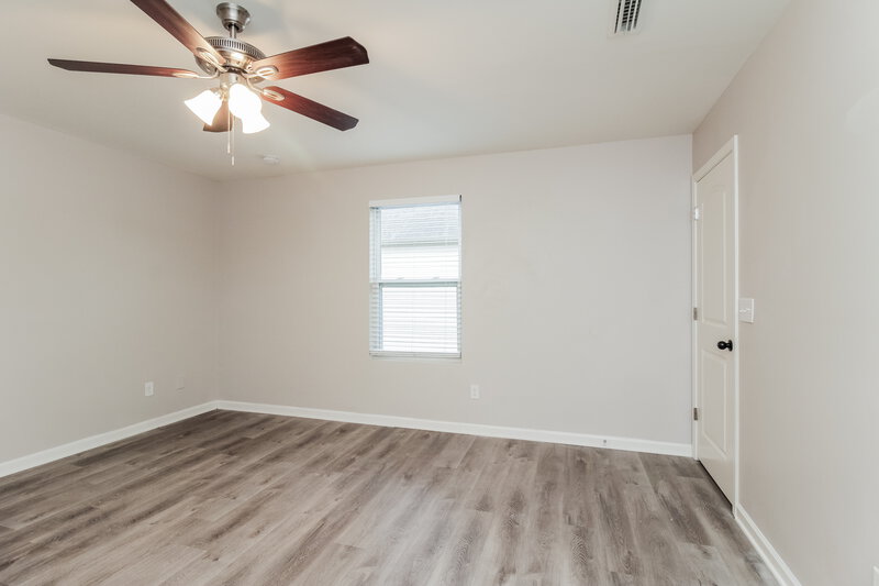 2,200/Mo, 916 Harrier Rd Charlotte, NC 28216 Main Bedroom View 2