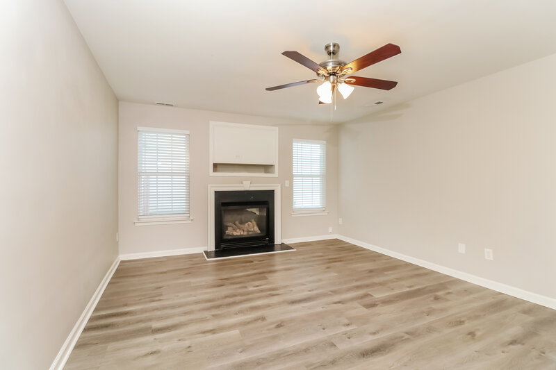 2,465/Mo, 9802 Steele Meadow Rd Charlotte, NC 28273 Living Room View 2