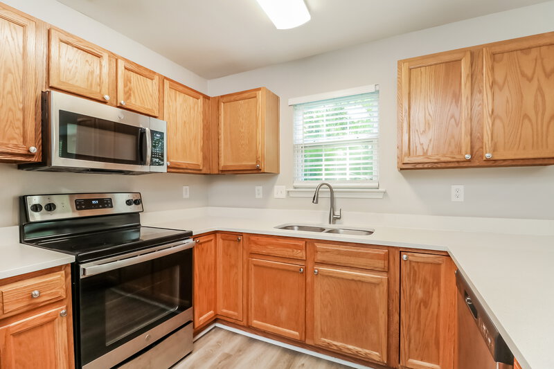 2,465/Mo, 9802 Steele Meadow Rd Charlotte, NC 28273 Kitchen View