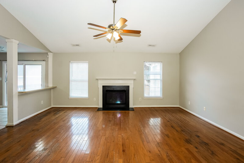 1,870/Mo, 3032 Dairy Farm Dr Monroe, NC 28110 Living Room View