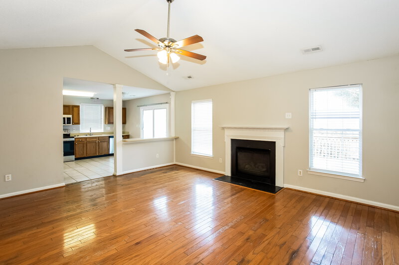 1,870/Mo, 3032 Dairy Farm Dr Monroe, NC 28110 Living Room View 2