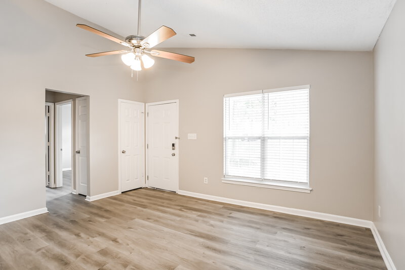 1,880/Mo, 941 Milkwood Ln Monroe, NC 28110 Living Room View 2