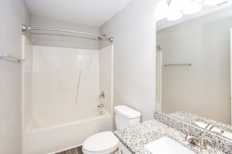 1,960/Mo, 2535 Captains Watch Rd NE Kannapolis, NC 28083 Bathroom View