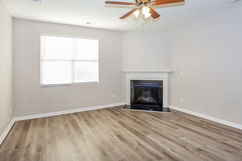 2,235/Mo, 9202 Cotton Gum Rd Charlotte, NC 28227 Living Room View 2