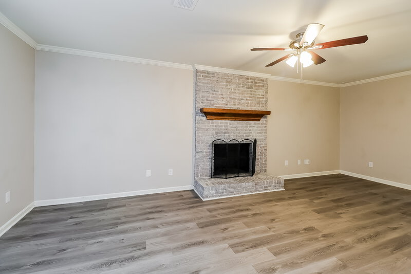 1,825/Mo, 2410 Wildburne Ct Charlotte, NC 28262 Living Room View