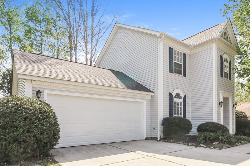 2,900/Mo, 6116 Red Clover Ln Charlotte, NC 28269 Front View
