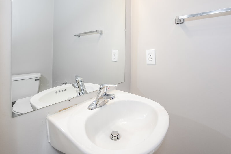 1,700/Mo, 972 Sundance Dr Gastonia, NC 28054 Bathroom View