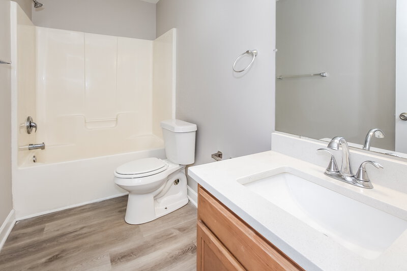 1,700/Mo, 972 Sundance Dr Gastonia, NC 28054 Bathroom View 2