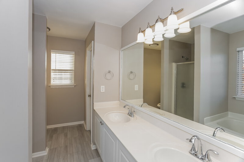 1,985/Mo, 4503 Capstone Dr Monroe, NC 28110 Main Bathroom View