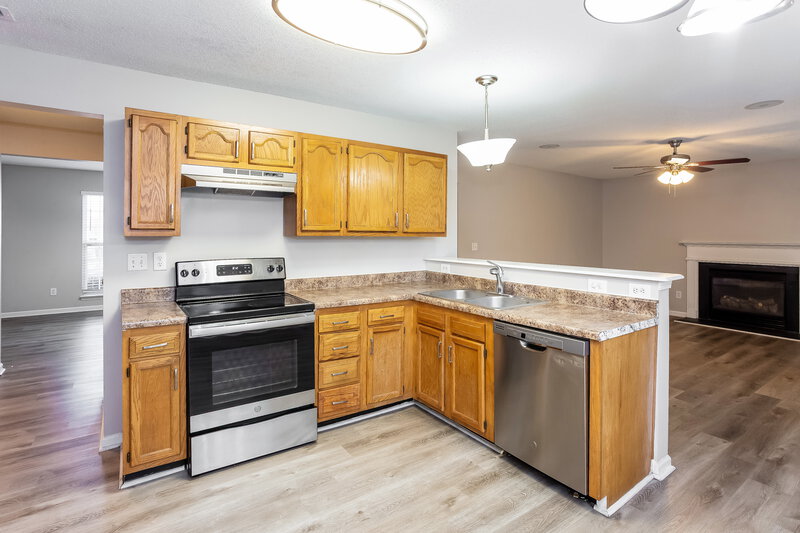 1,935/Mo, 4924 Rosena Dr Charlotte, NC 28227 Kitchen View