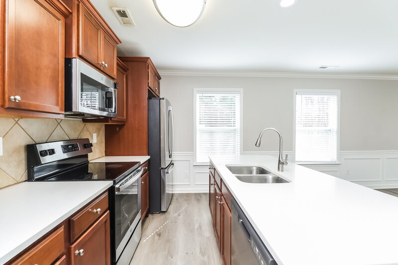 1,850/Mo, 1544 Logan Patrick Court Gastonia, NC 28052 Kitchen View 2