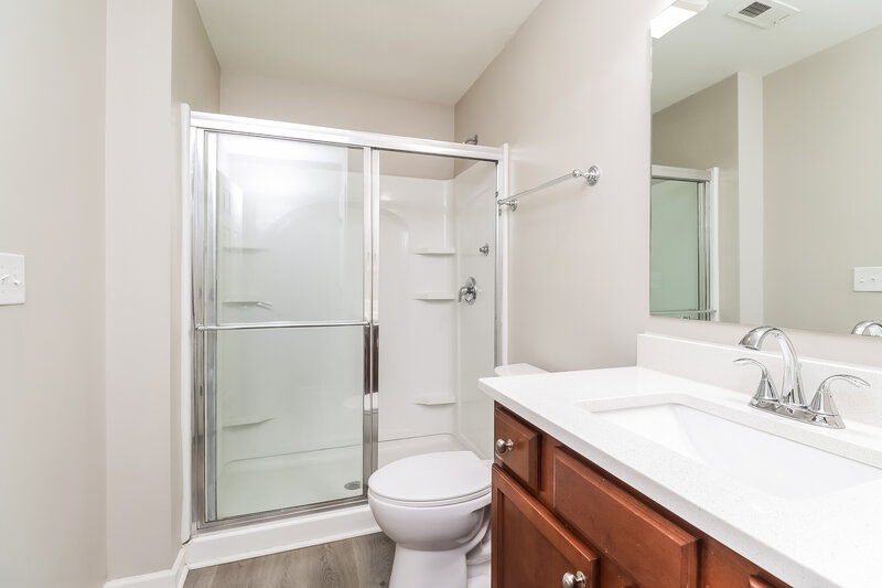 1,850/Mo, 1544 Logan Patrick Court Gastonia, NC 28052 Main Bathroom View