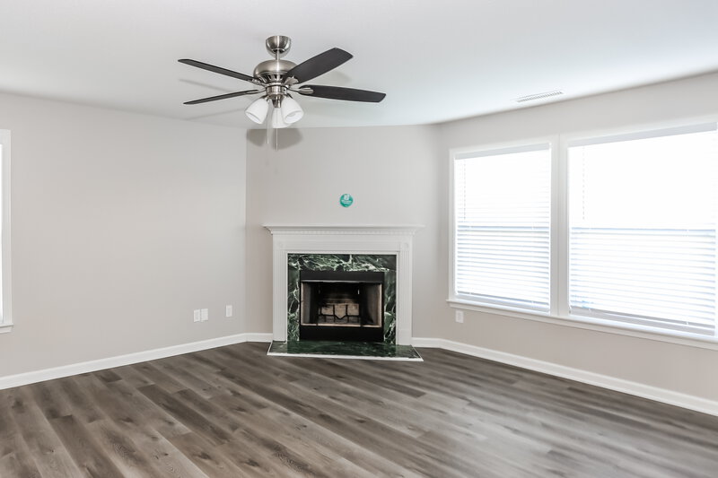 1,965/Mo, 922 Littleton Dr Concord, NC 28025 Family Room View