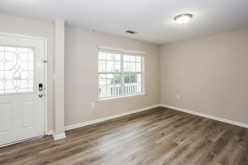 2,170/Mo, 1115 Keener Creek Rd Charlotte, NC 28216 Dining Room View