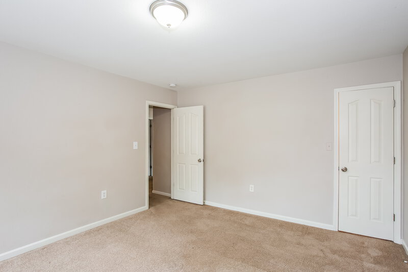 2,170/Mo, 1115 Keener Creek Rd Charlotte, NC 28216 Bedroom View